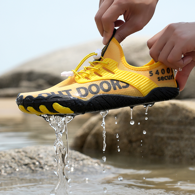 Men Water Shoes Beach Barefoot - Aquatic Sports 评论和价格